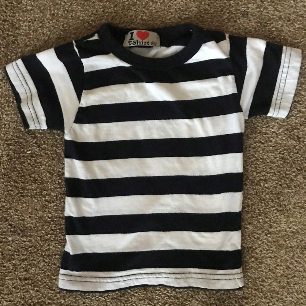 Black and white striped short sleeve shirt XS
